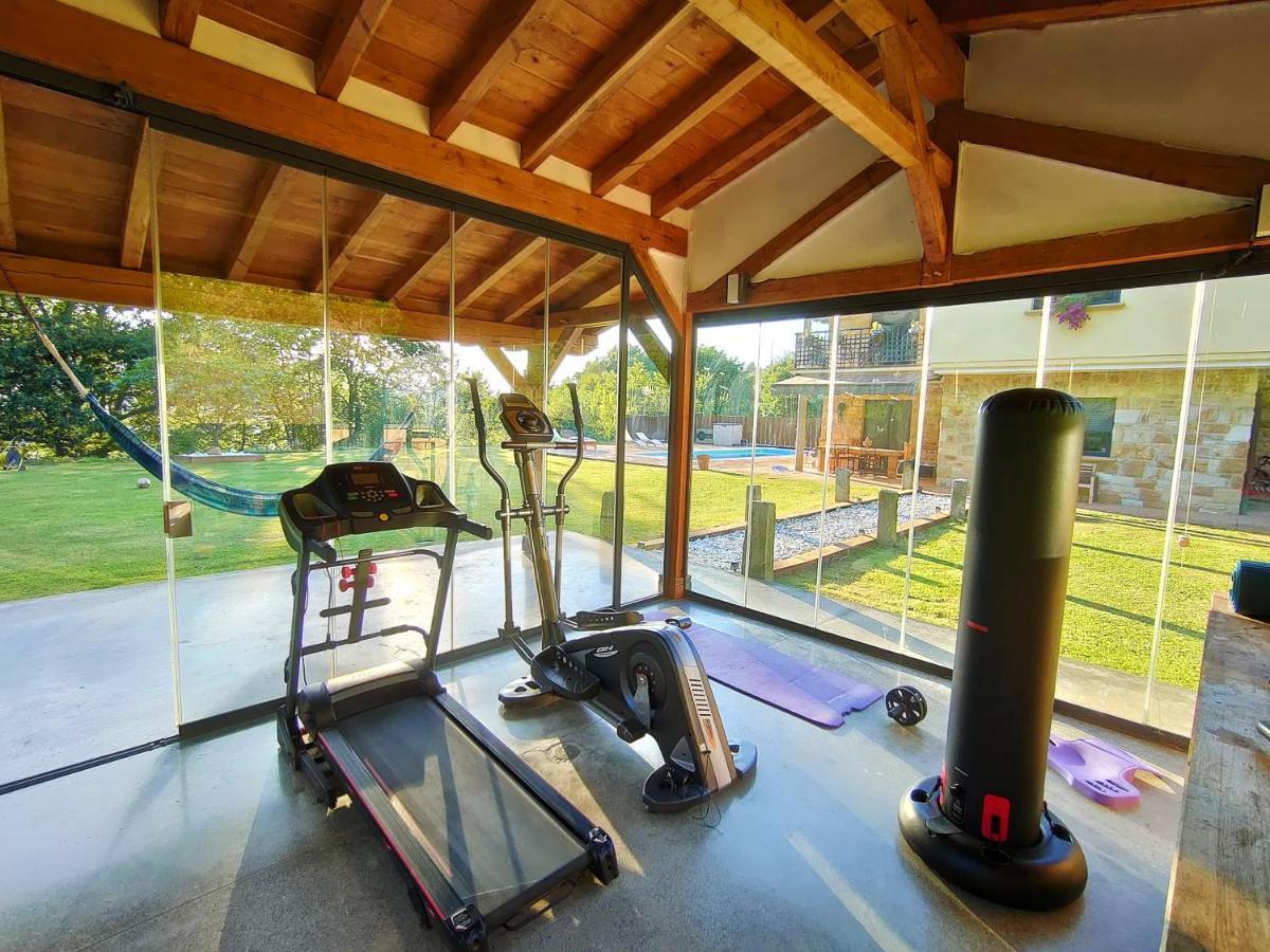 Chalet Con Piscina Climatizada En La Naturaleza Areatza المظهر الخارجي الصورة